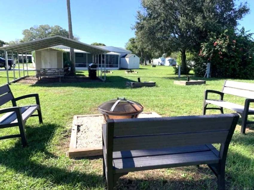 84 Emerald Dr. East a Dundee, FL Mobile or Manufactured Home for Sale